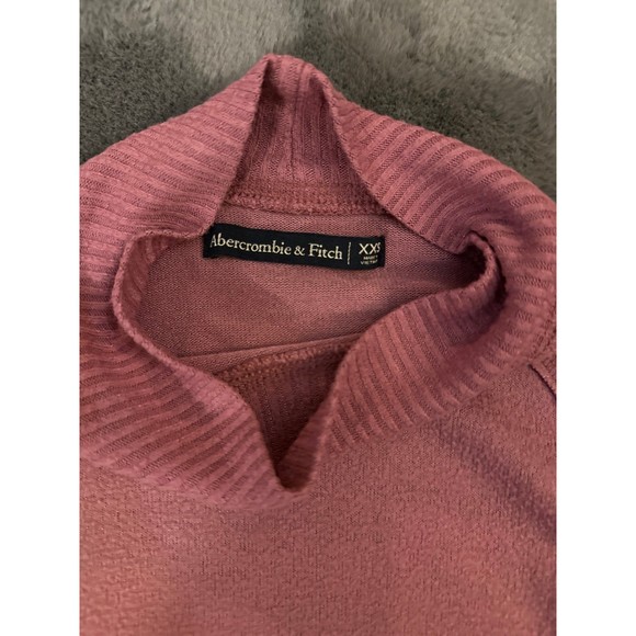 Abercrombie and Fitch Turtleneck long sleeve - Picture 2 of 3